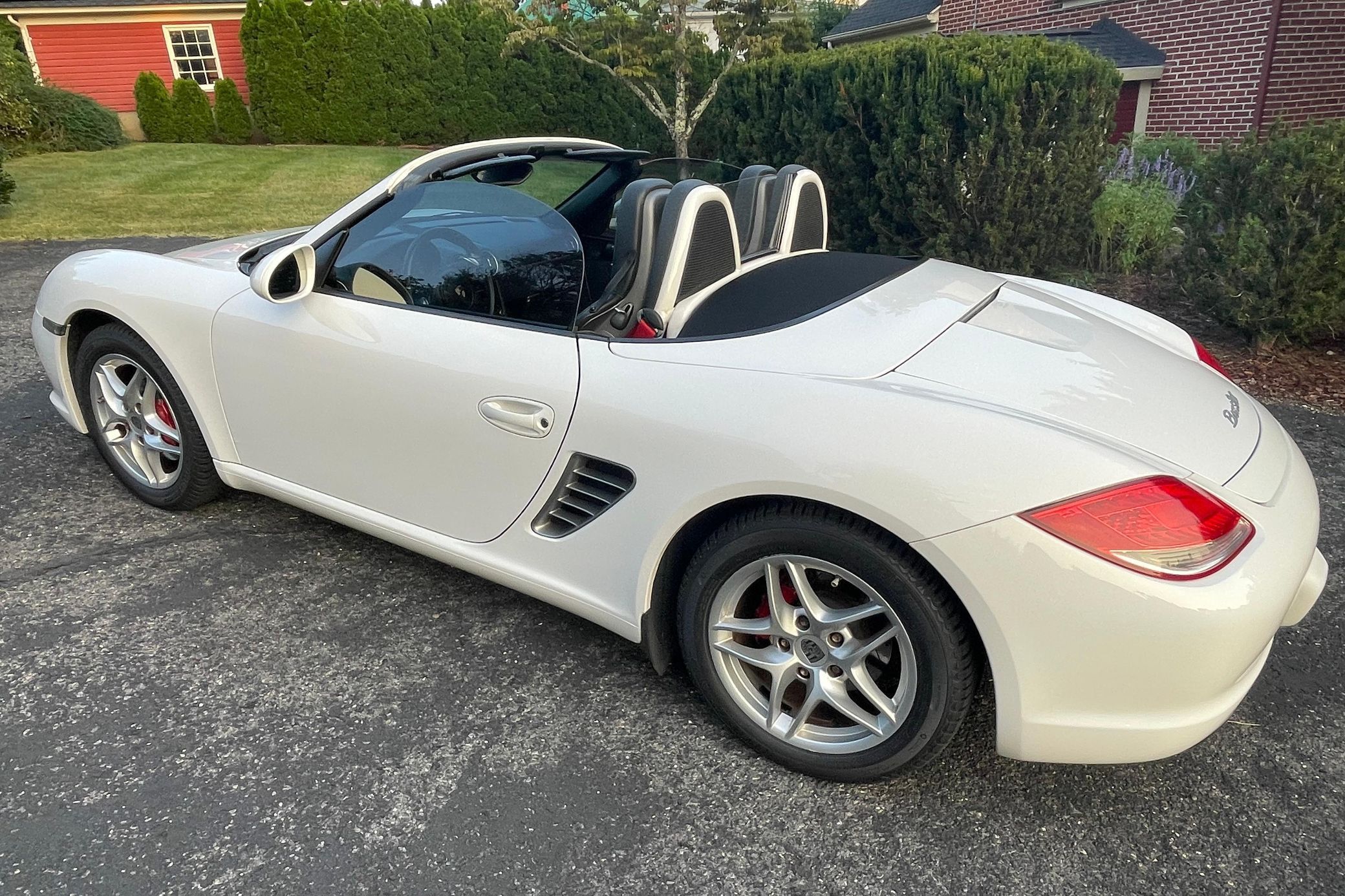 Used 2011 Porsche Boxster RWD image 8