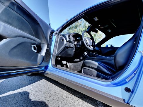 Used 2016 Dodge Challenger R/T Plus image 8