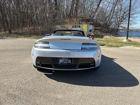Used 2011 Aston Martin V8 Vantage S image 21