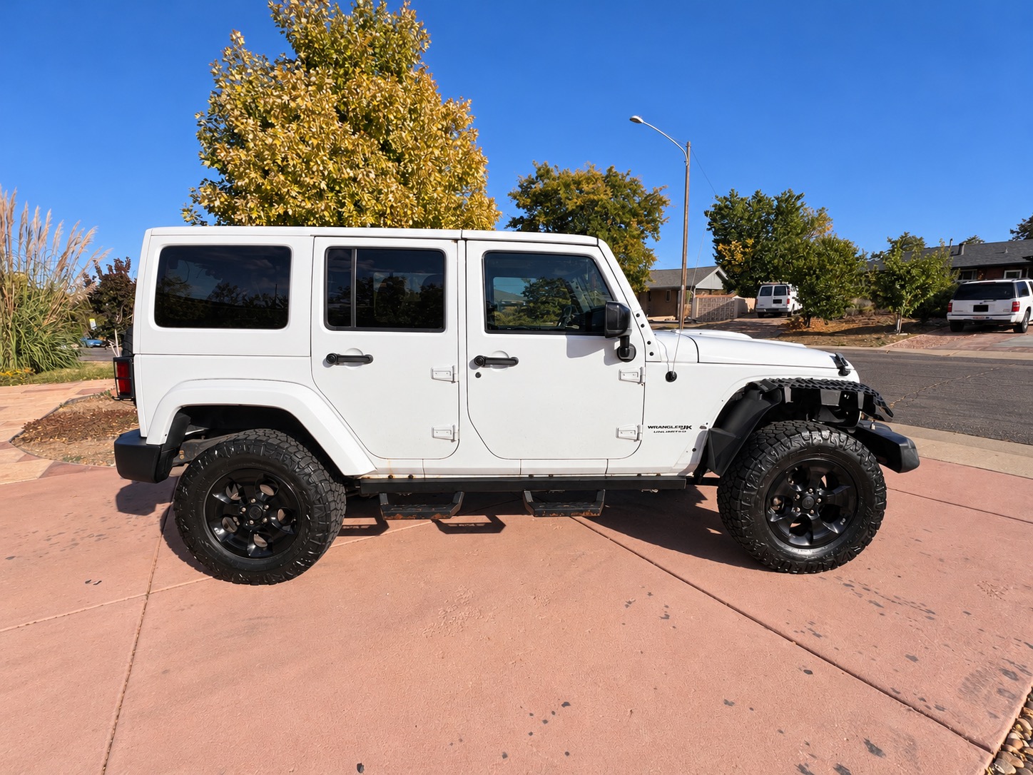 Used 2015 Jeep Wrangler Unlimited Sahara AWD/4WD image 6