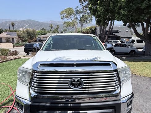 Used 2015 Toyota Tundra Limited w/ Limited Premium Package AWD/4WD image 5