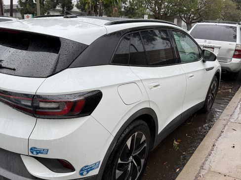 Used 2021 Volkswagen ID.4 Pro S w/ ID.4 Protection Package image 4