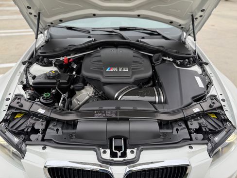 Used 2011 BMW M3 Coupe image 25