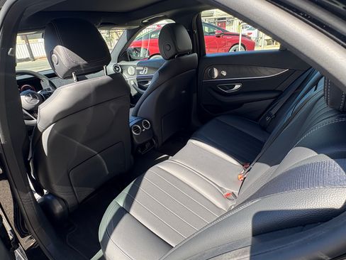 Used 2022 Mercedes-Benz E 350 Sedan image 10
