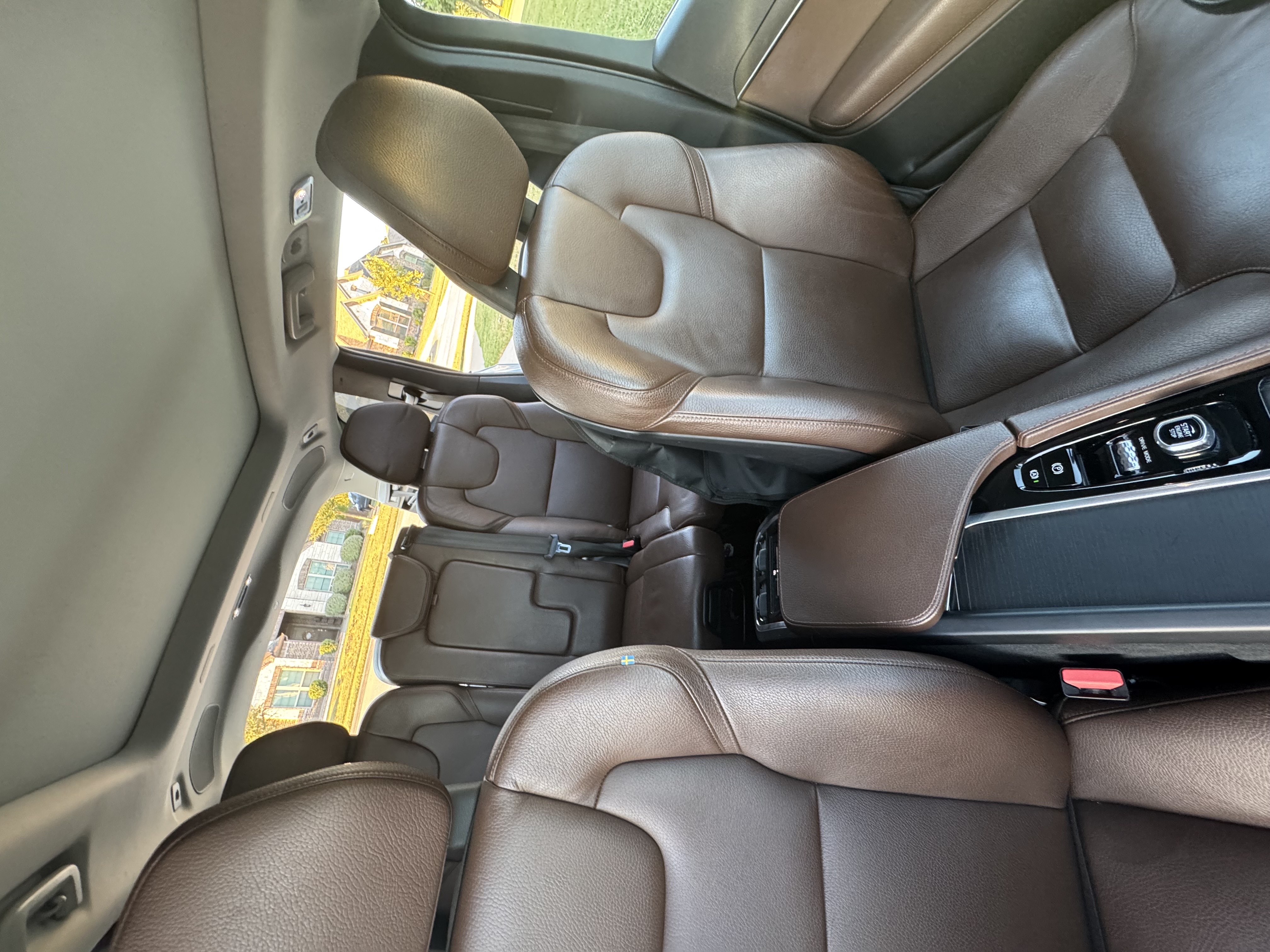 Used 2020 Volvo XC90 T6 Momentum AWD/4WD image 14