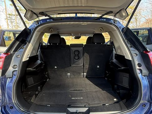 Used 2019 Nissan Rogue S w/ Special Edition Package image 8