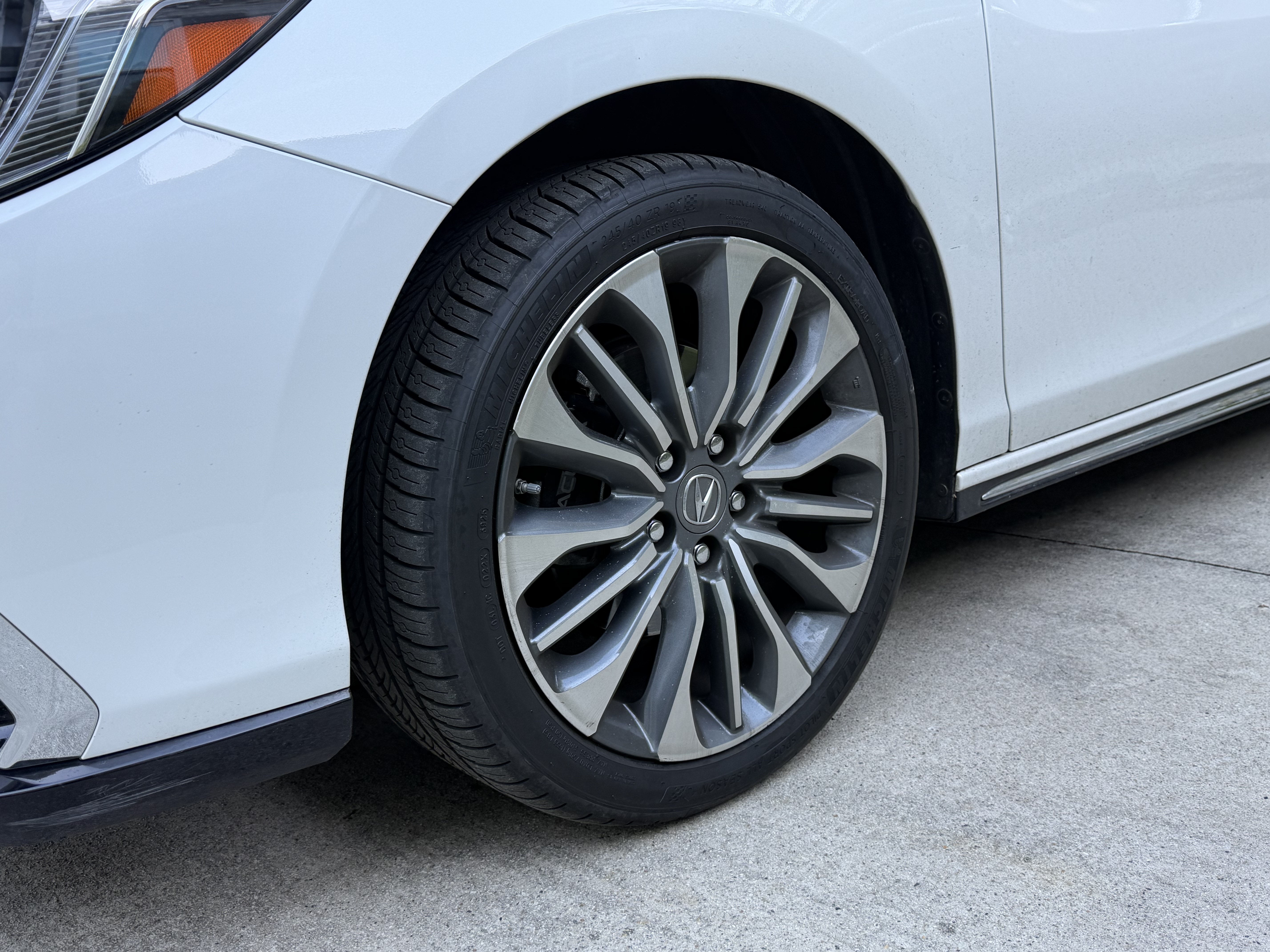Used 2019 Acura RLX w/ Technology Package FWD image 6