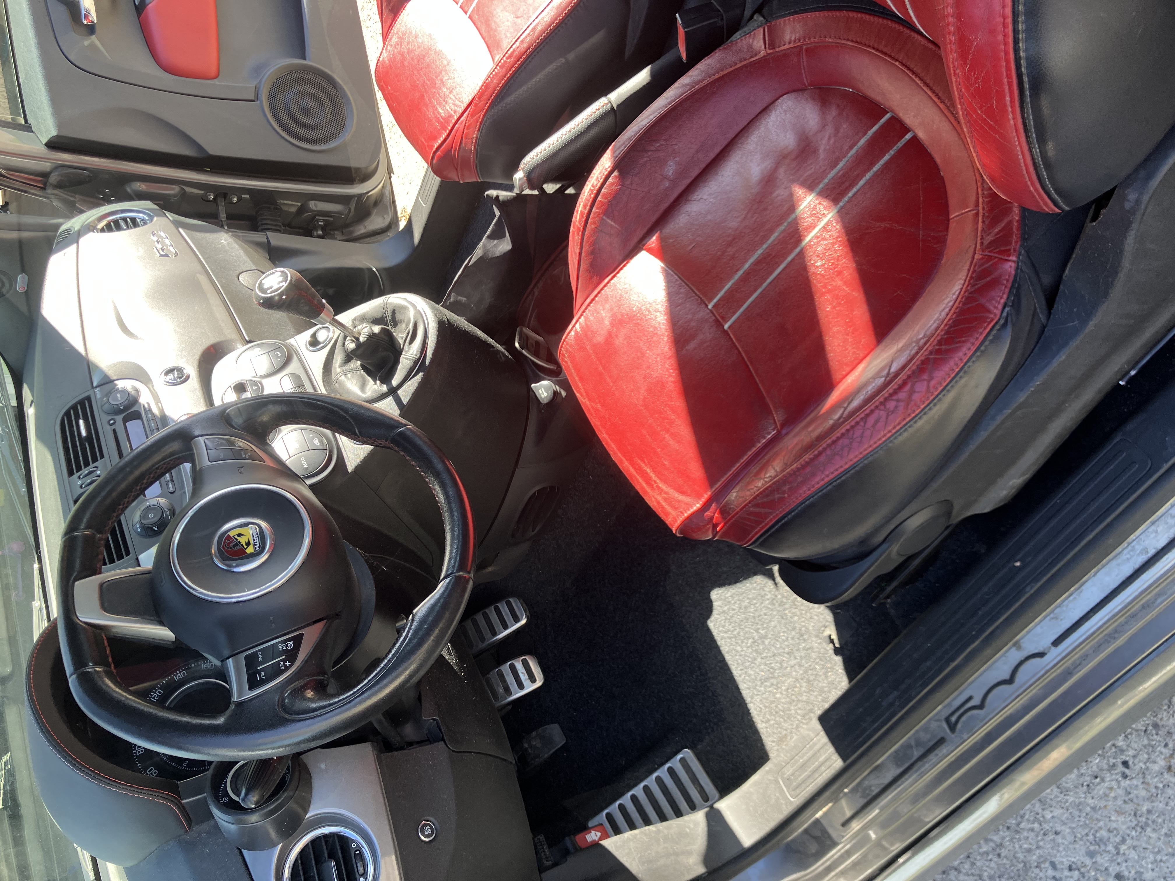 Used 2013 FIAT 500 Abarth w/ Comfort/Convenience Group FWD image 9