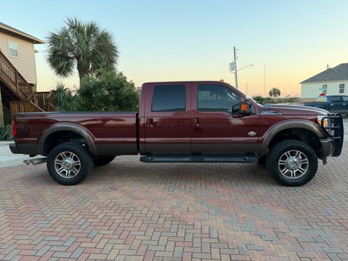 Used 2016 Ford F350 King Ranch image 4