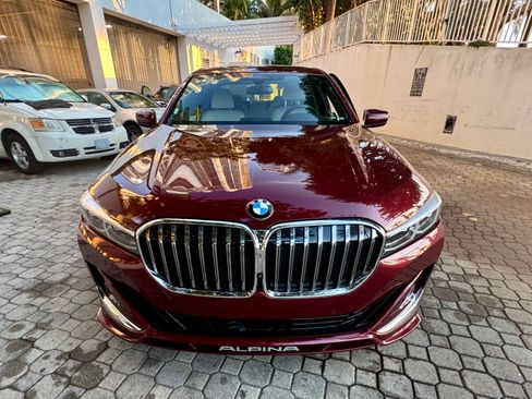 Used 2022 BMW ALPINA B7 xDrive w/ Luxury Rear Seating Package image 4