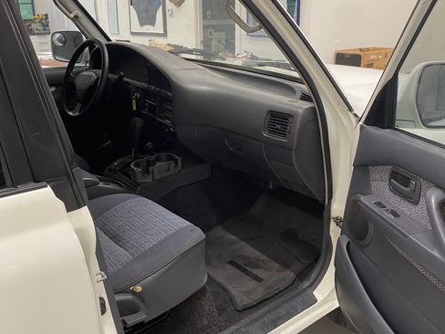 Used 1992 Toyota Land Cruiser image 10
