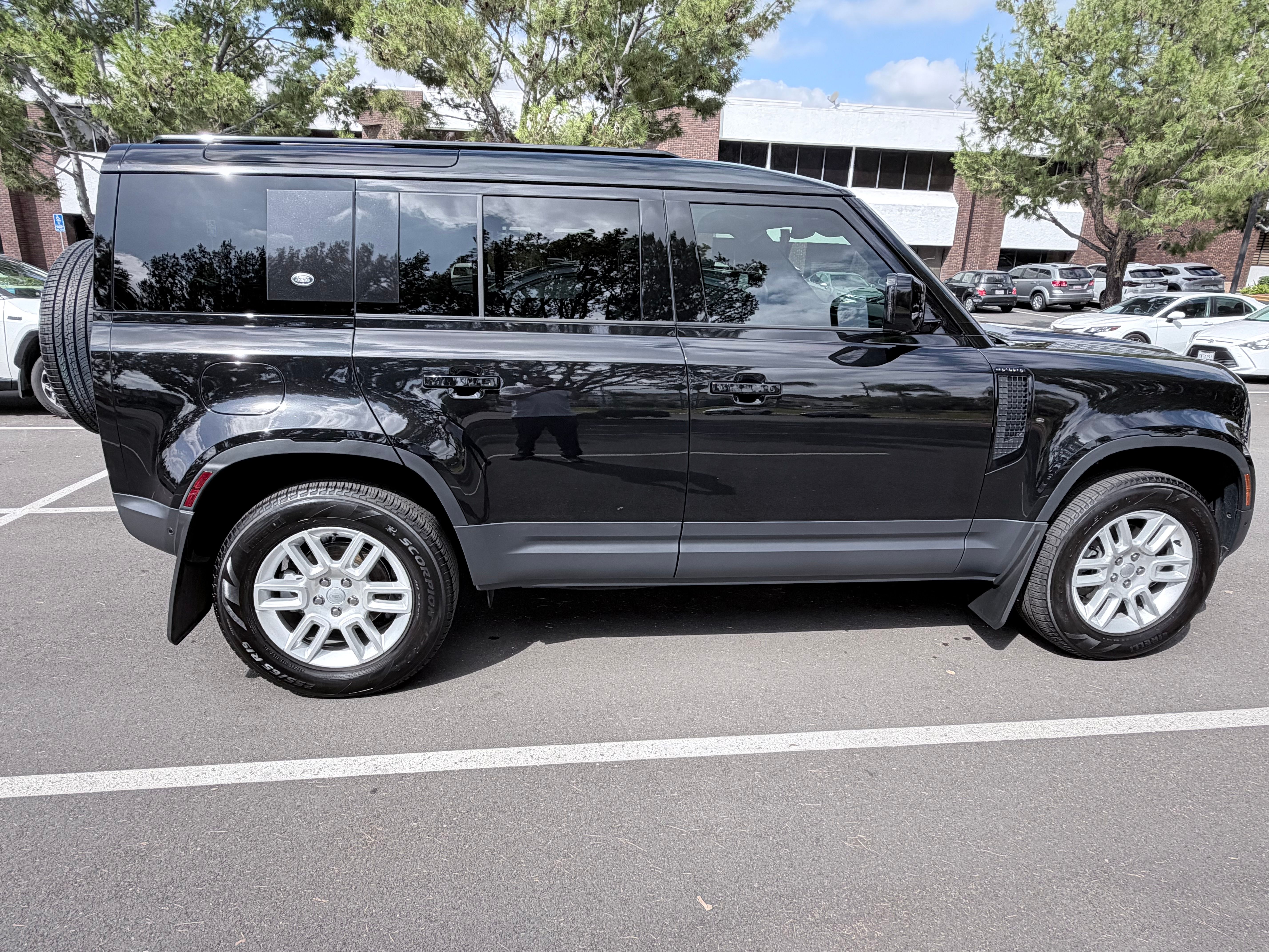 Used 2024 Land Rover Defender 110 S AWD/4WD image 10