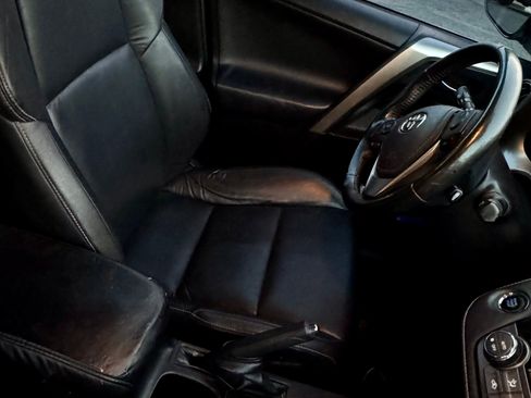 Used 2015 Toyota RAV4 Limited w/ Technology Package FWD image 9