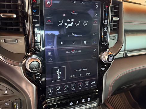 Used 2021 RAM 1500 TRX w/ TRX Lanuch Edition image 17