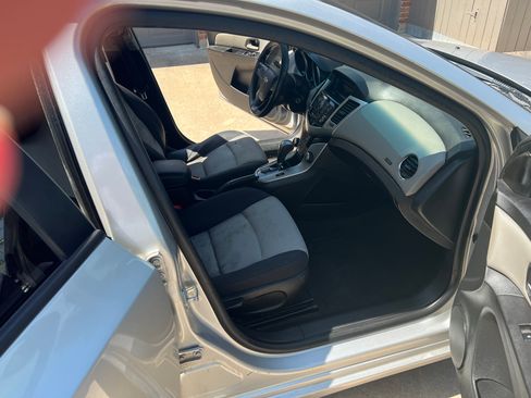 Used 2015 Chevrolet Cruze LS image 14