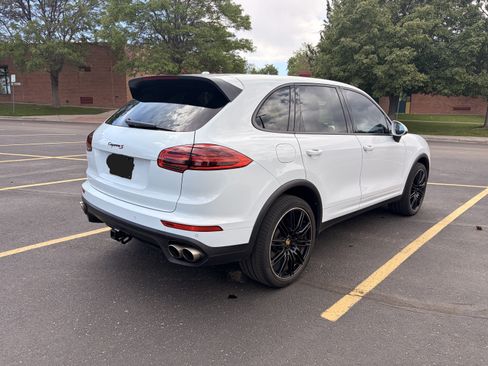 Used 2015 Porsche Cayenne S AWD/4WD image 17