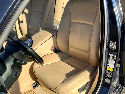 Used 2011 BMW 535i xDrive Sedan image 10