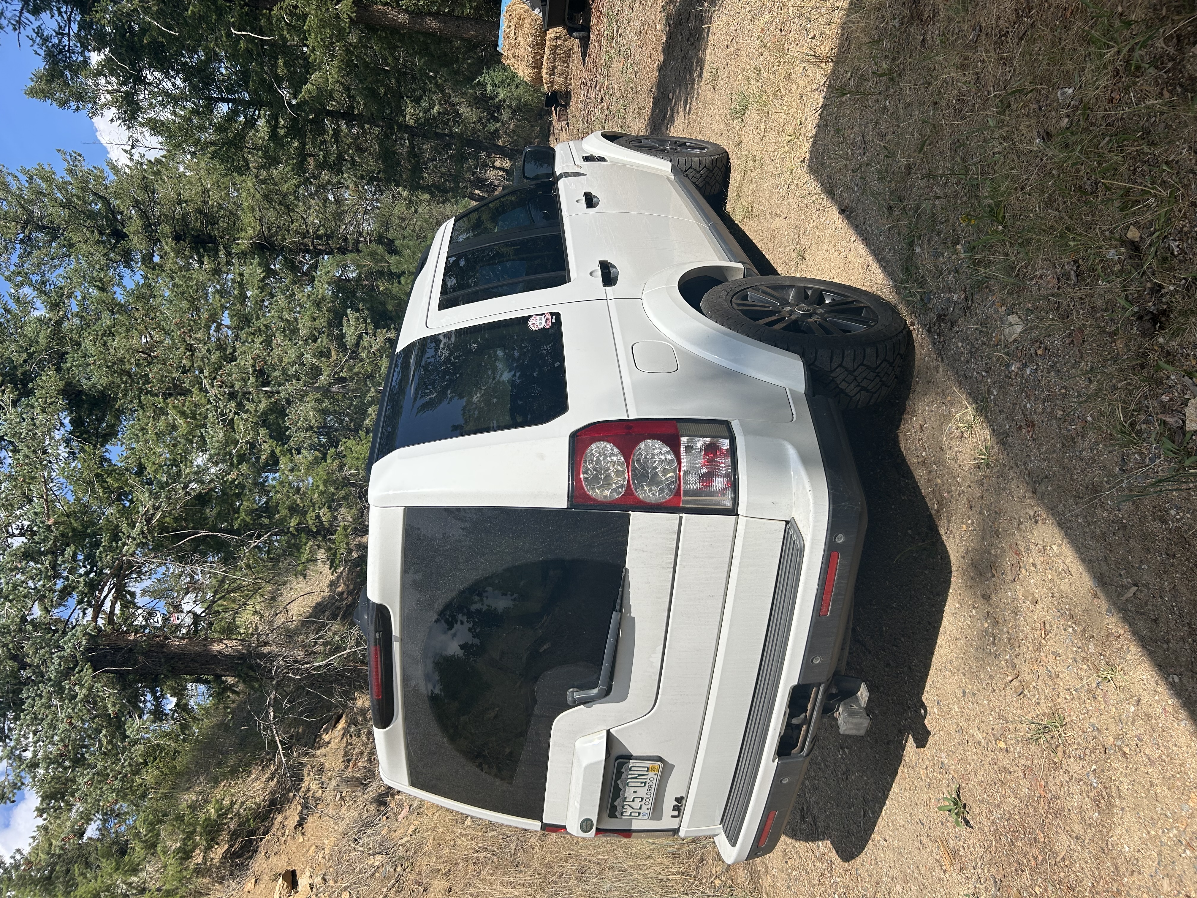 Used 2013 Land Rover LR4 HSE AWD/4WD image 4