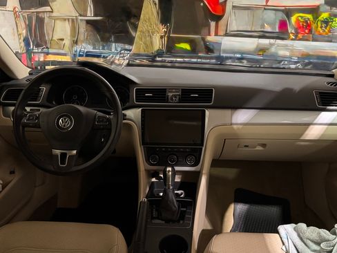 Used 2014 Volkswagen Passat 1.8T Wolfsburg Edition FWD image 15