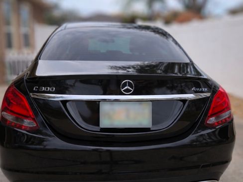 Used 2018 Mercedes-Benz C 300 C 300 4MATIC Sedan 4D image 15