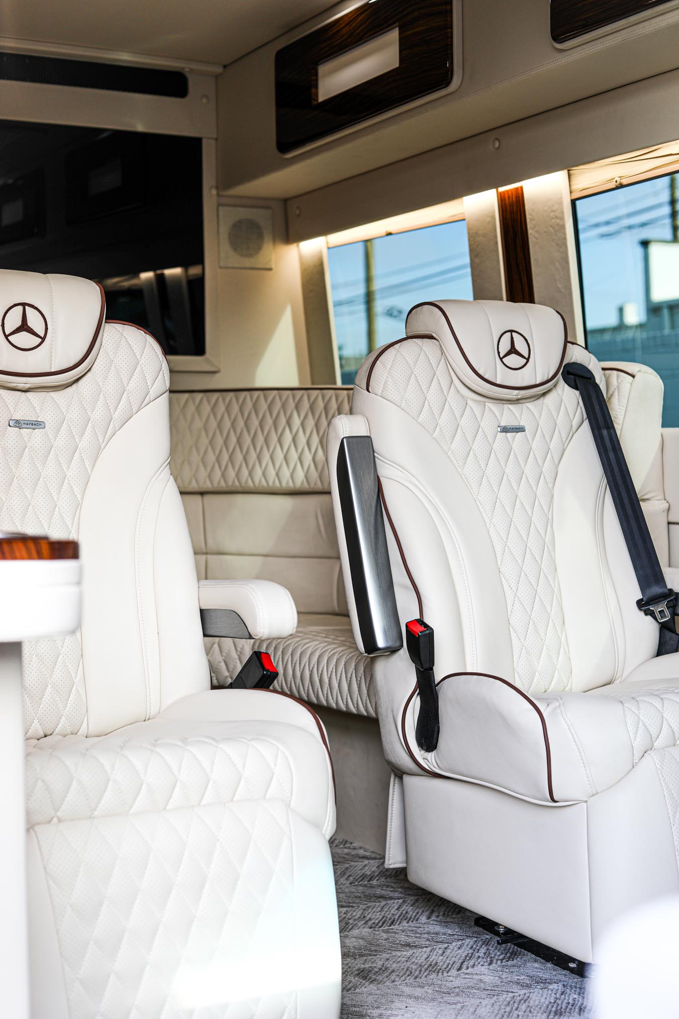 Used 2023 Mercedes-Benz Sprinter 3500 image 16