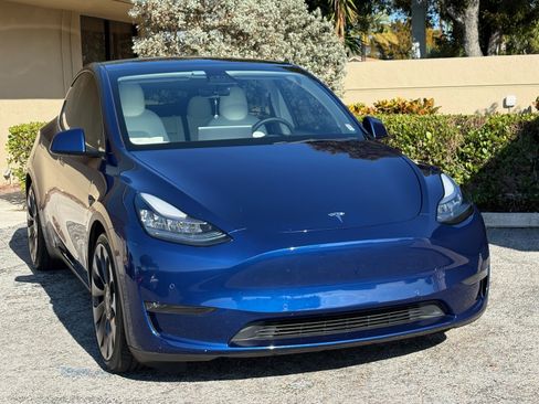 Used 2021 Tesla Model Y Performance image 1