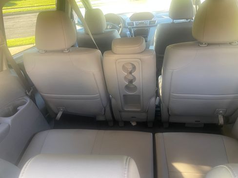 Used 2014 Honda Odyssey EX-L image 11
