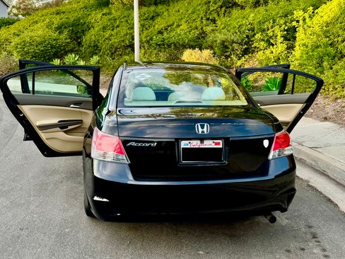 Used 2010 Honda Accord LX image 11