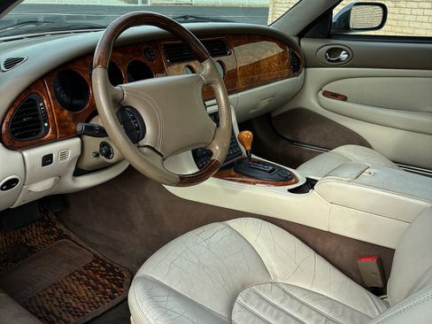 Used 1999 Jaguar XK8 Coupe image 6