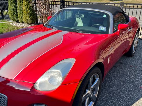 Used 2008 Pontiac Solstice Convertible w/ Premium Package image 5