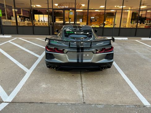 Used 2022 Chevrolet Corvette Stingray Preferred Cpe w/ Z51 Performance Package image 4