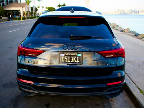 Used 2023 Audi Q3 2.0T Premium w/ Black Optic Sport Package AWD/4WD image 11