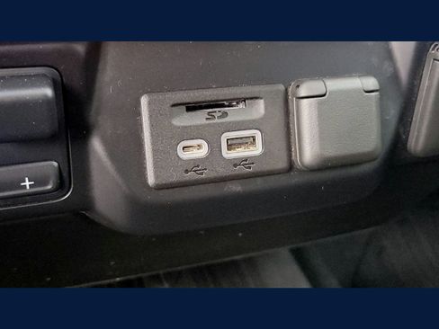 Used 2025 GMC Sierra 2500 SLT w/ X31 Off-Road Package image 25