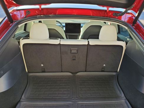 Used 2020 Tesla Model Y Performance image 14