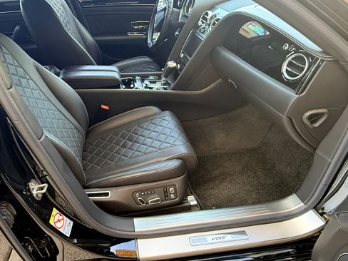 Used 2017 Bentley Flying Spur S V8 AWD/4WD image 14