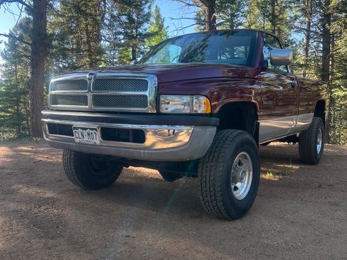 Used 1995 Dodge Ram 2500 Truck 4x4 Regular Cab image 1