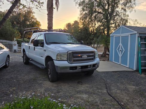 Used 2006 Ford F250 XLT image 1