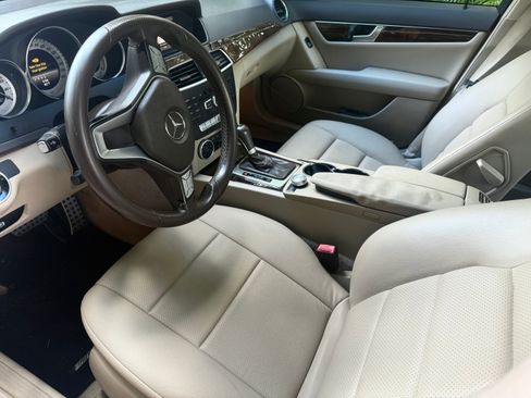 Used 2014 Mercedes-Benz C 250 C 250 Sport Sedan 4D image 13