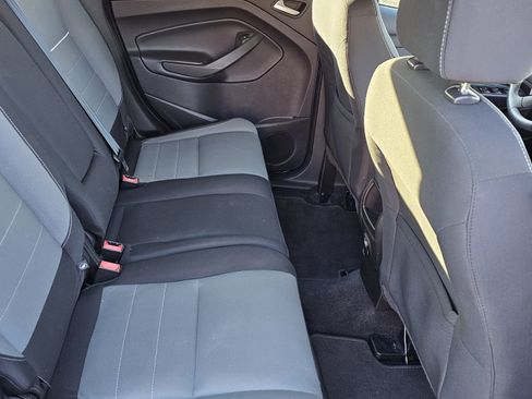 Used 2015 Ford Escape SE image 12