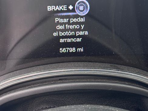 Used 2018 Jeep Grand Cherokee Laredo image 2