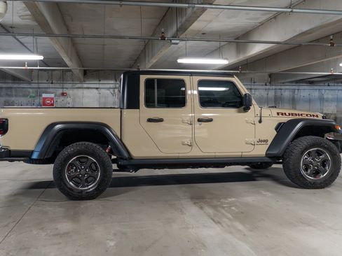 Used 2022 Jeep Gladiator Rubicon w/ LED Lighting Group image 2