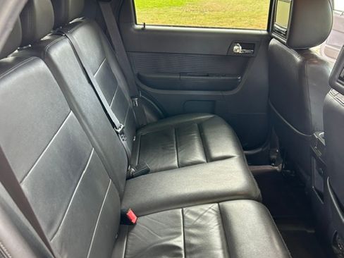 Used 2010 Ford Escape Limited image 13