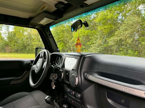 Used 2012 Jeep Wrangler Sport image 11