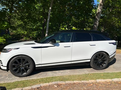 Used 2018 Land Rover Range Rover Velar R-Dynamic HSE AWD/4WD image 9