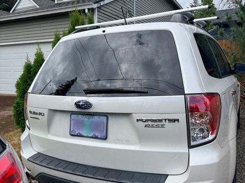 Used 2013 Subaru Forester 2.5X Premium w/ All-Weather Pkg AWD/4WD image 11