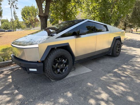 Used 2024 Tesla Cybertruck Cyberbeast AWD/4WD image 1