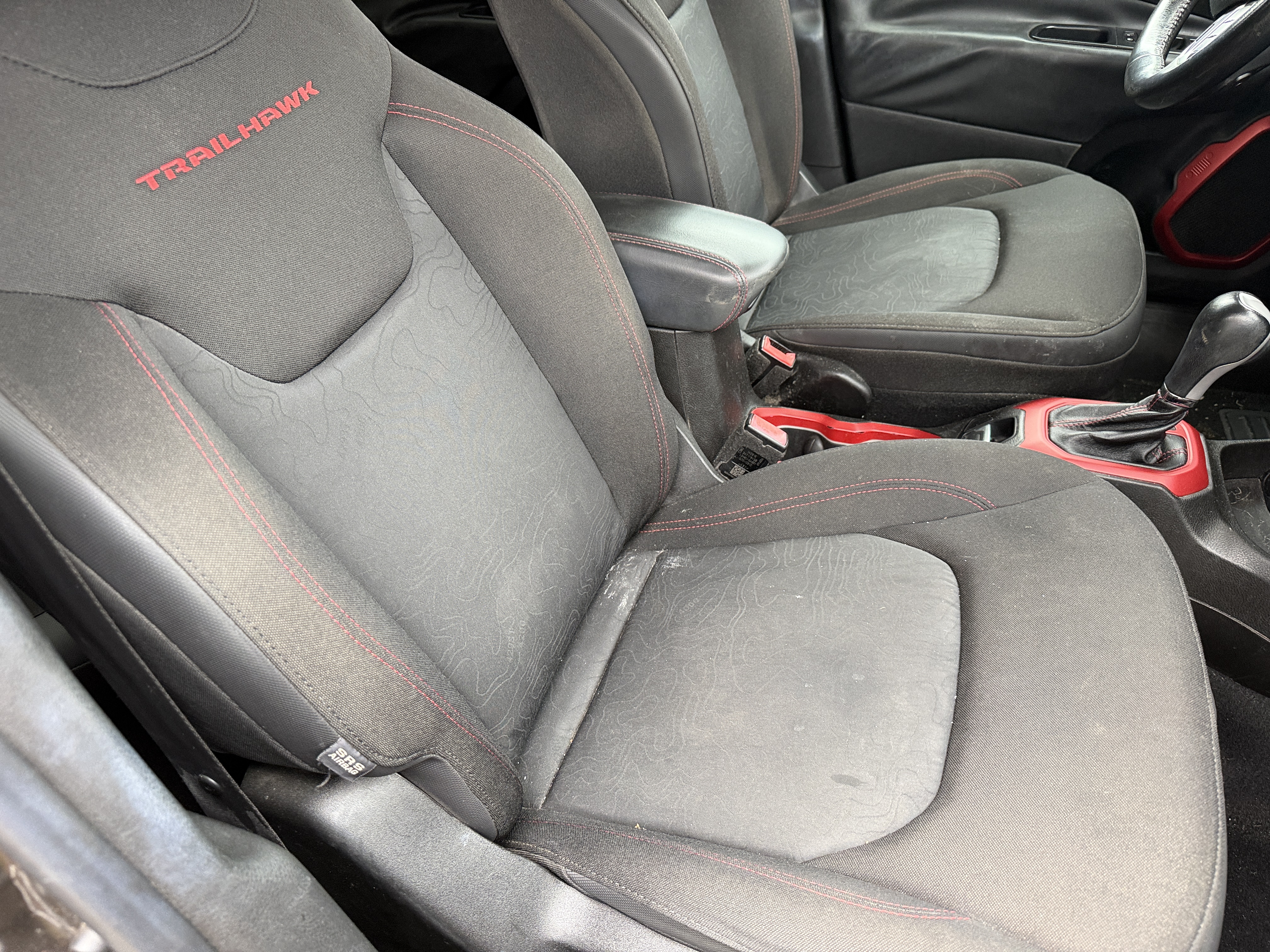 Used 2017 Jeep Renegade Trailhawk AWD/4WD image 15