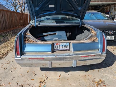 Used 1993 Cadillac Fleetwood Sedan image 5