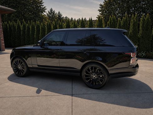Used 2018 Land Rover Range Rover HSE AWD/4WD image 9