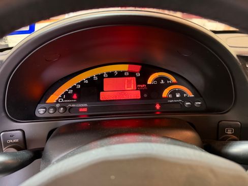 Used 2005 Honda S2000 image 12